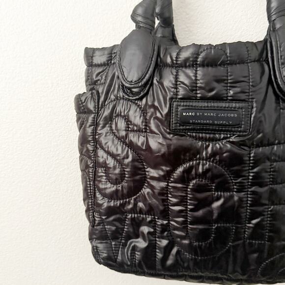 MARC JACOBS | Quilted Black Lightweight Tote Bag Purse Reversible Shoulder - Picture 4 of 6